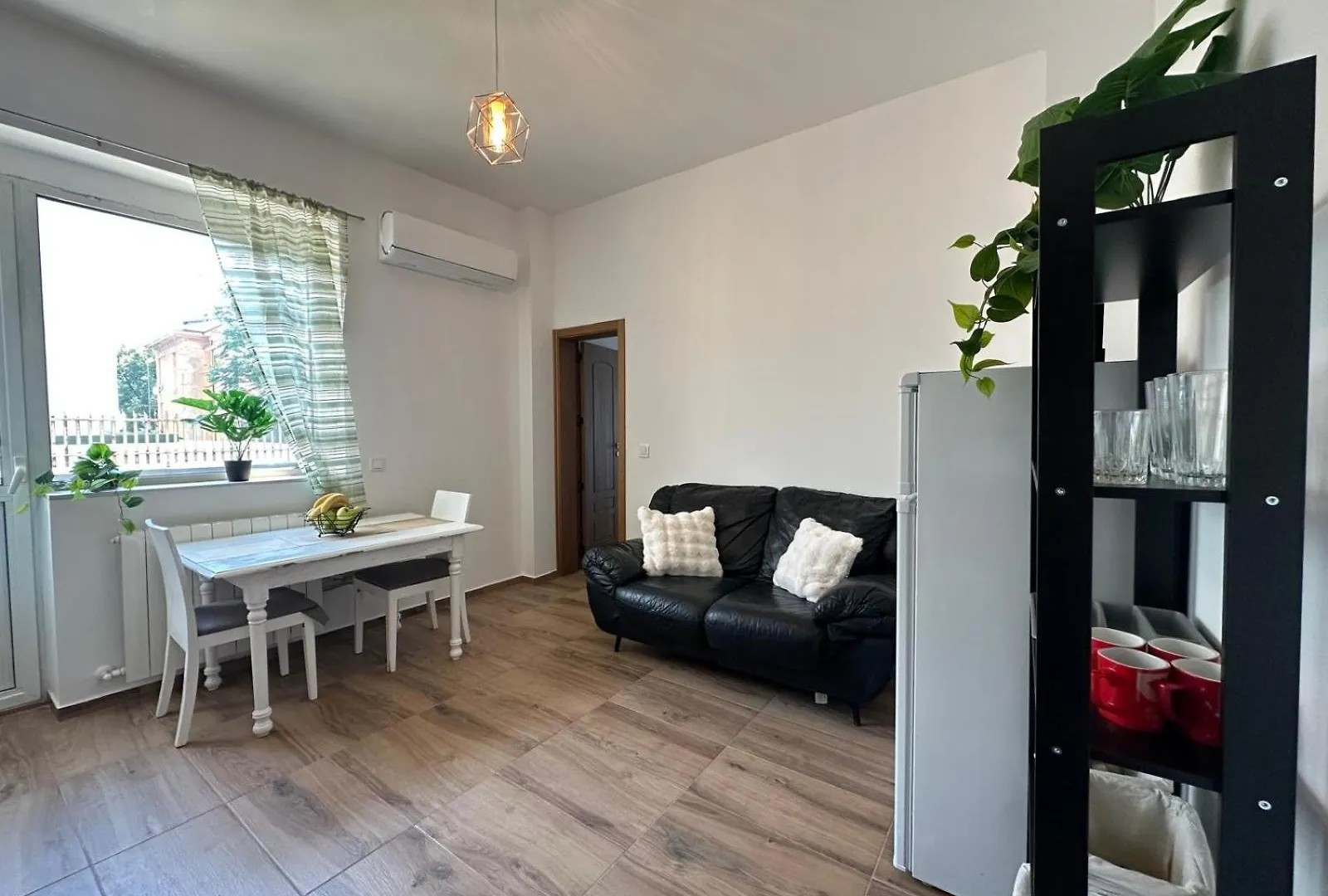 Bright, City Centre, 1Br Apartment , Next To Sofia University 0*,